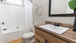Signature Series / The Barndominium 1 Story DVHBSS-6206-1 Bathroom 120930