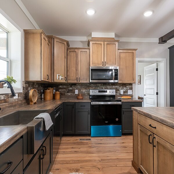 Signature Series / The Barndominium 1 Story DVHBSS-6206-1 Interior 120919