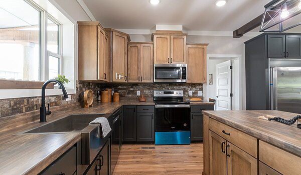 Signature Series / The Barndominium 1 Story DVHBSS-6206-1 Interior 120919