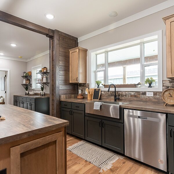 Signature Series / The Barndominium 1 Story DVHBSS-6206-1 Interior 120920