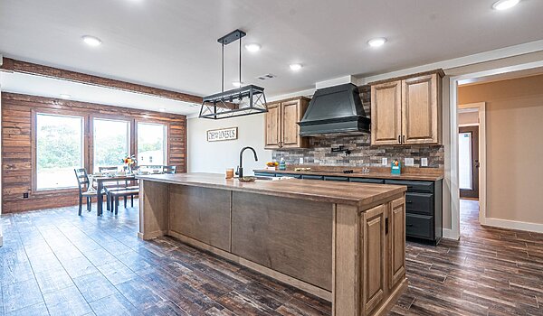 Signature Series / The Ole Hay Barn DVHBSS-4503 Kitchen 117566