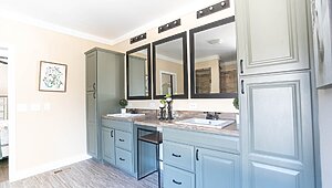 Signature Series / The Barndominium 1 Story DVHBSS-6206-2 Bathroom 120957