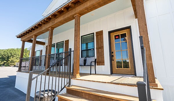 Signature Series / The Barndominium 1 Story DVHBSS-6206-2 Exterior 120940