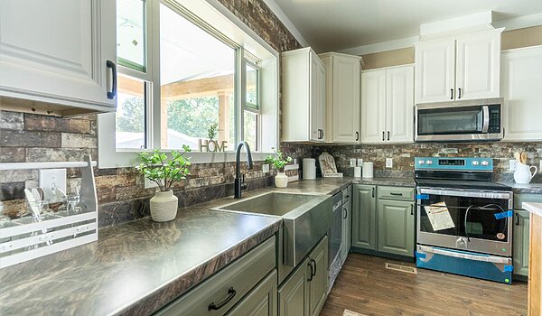 Signature Series / The Barndominium 1 Story DVHBSS-6206-2 Kitchen 120950