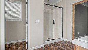 Signature Series / The Country Cottage DVHBSS-6417 Bathroom 126009