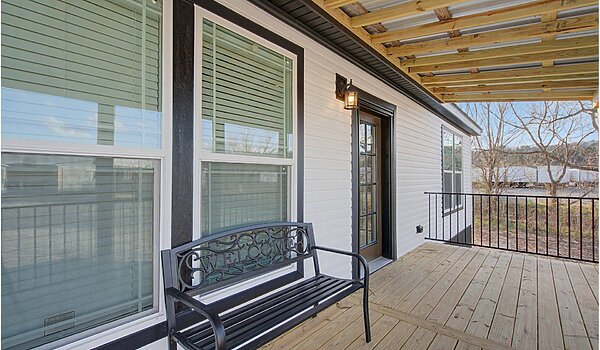 Signature Series / The Country Cottage DVHBSS-6417 Exterior 126014