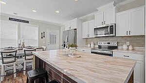 Signature Series / The Haven 2 Story DVHBSS-4501C Kitchen 126023