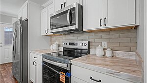 Signature Series / The Haven 2 Story DVHBSS-4501C Kitchen 126024