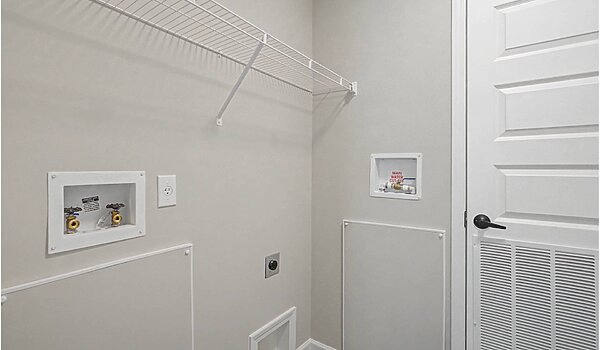 Signature Series / The Haven 2 Story DVHBSS-4501C Utility 126032