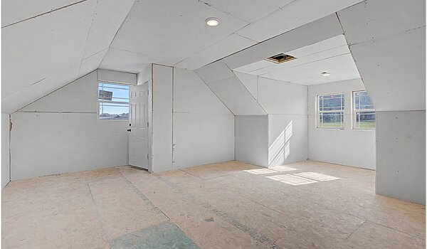 Signature Series / The Haven 2 Story DVHBSS-4501C Utility 126036