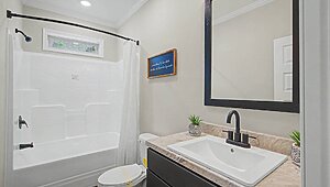 Signature Series / The Taylor DVHBSS-8415 Bathroom 126081