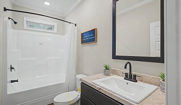 Signature Series / The Taylor DVHBSS-8415 Bathroom 126081