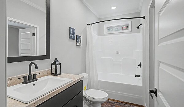 Signature Series / The Taylor DVHBSS-8415 Bathroom 126082