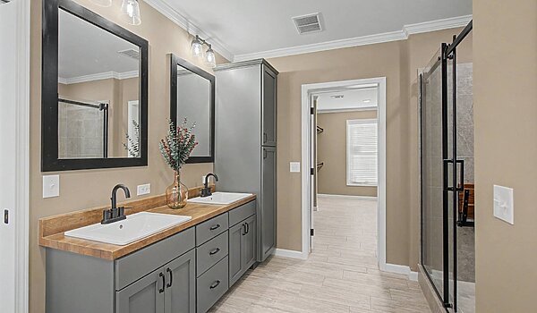 Signature Series / The Clarkson Jr DVHBSS-7014 Bathroom 126100