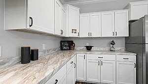 Signature Series / Tahoe Harbor DVHBSS-5802-67 Kitchen 125915