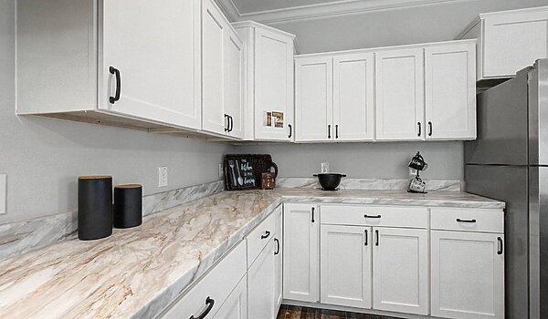 Signature Series / Tahoe Harbor DVHBSS-5802-67 Kitchen 125915