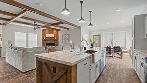 Signature Series / Tahoe Harbor DVHBSS-5802-67 Kitchen 125916