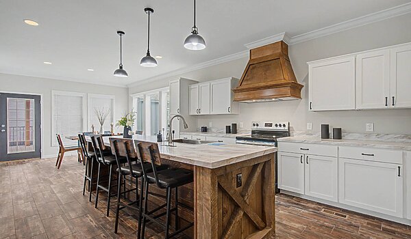 Signature Series / Tahoe Harbor DVHBSS-5802-67 Kitchen 125917