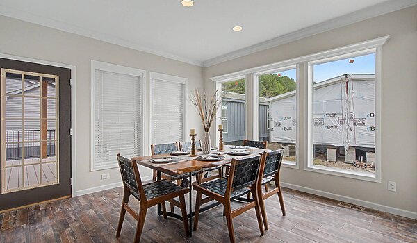 Signature Series / Tahoe Harbor DVHBSS-5802-67 Kitchen 125918