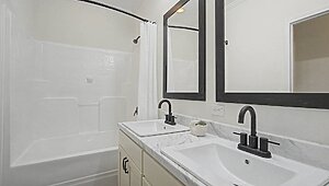 Signature Series / Briarritz DVHBSS-7204B-115 Bathroom 125953