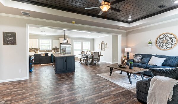 Signature Series / The Woodside DVHBSS-6603D Interior 132518