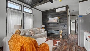 Signature Series / Cozy Cabin XL DVHBSS-MONL-1654-2BR Interior 132540