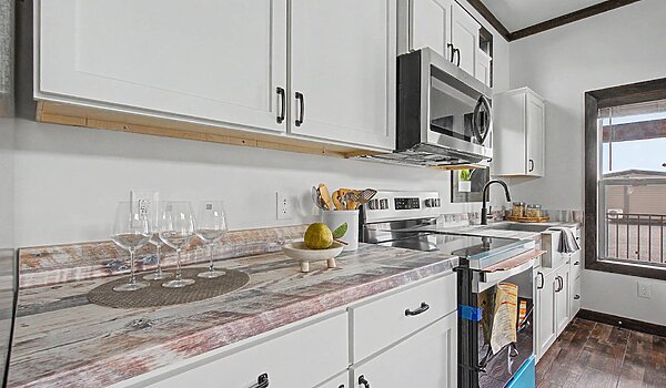 Signature Series / Cozy Cabin XL DVHBSS-MONL-1654-2BR Interior 132543