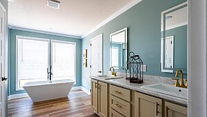 Disciple Series / The King David 64 Bathroom 149070