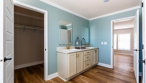 Disciple Series / The King David 64 Bathroom 149072