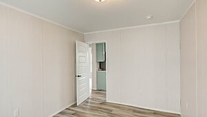 Disciple Series / The Thaddeus Interior 122325