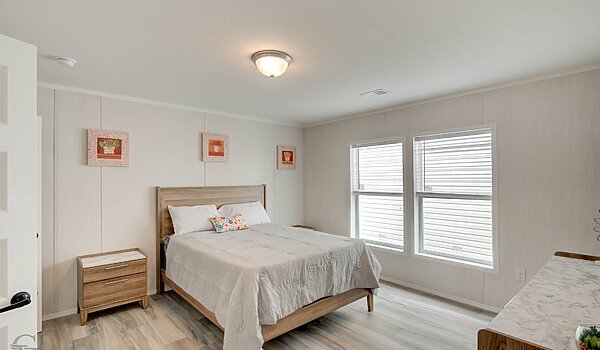 Disciple Series / The Thaddeus Interior 122322