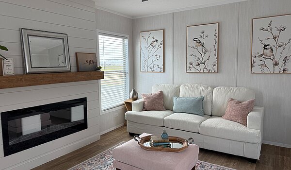 Disciple Series / The Nathaniel Interior 121035