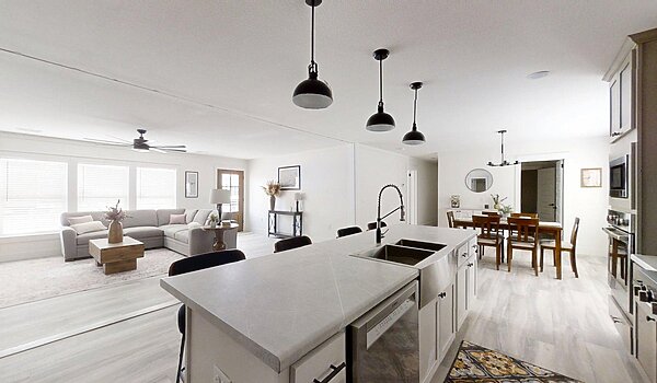 Disciple Series / The King David 76 Interior 121400