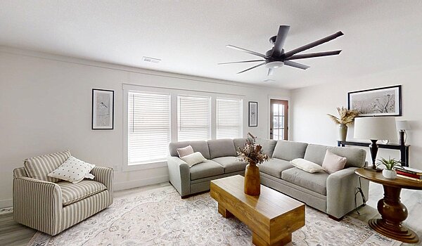 Disciple Series / The King David 76 Interior 121403