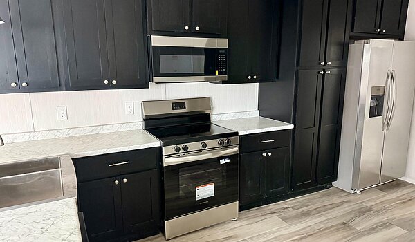 Disciple Series / The Andrew 80 Interior 121639