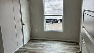 Disciple Series / The Andrew 80 Interior 121642