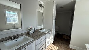 Disciple Series / The KC Interior 121655