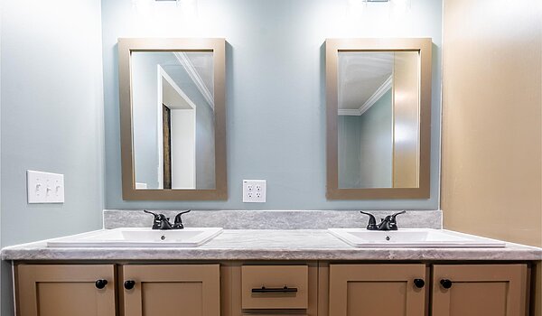 Disciple Series / The KC Bathroom 149091