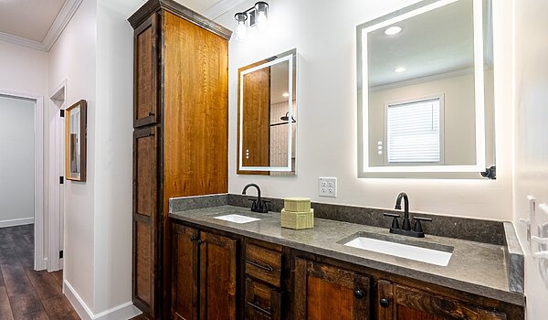 Disciple Series / The John w/ 9 Foot Ceilings Bathroom 149014