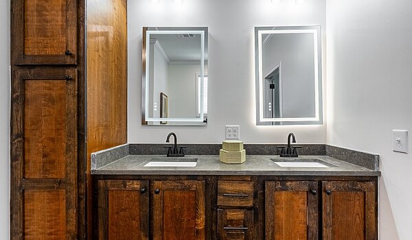 Disciple Series / The John w/ 9 Foot Ceilings Bathroom 149015