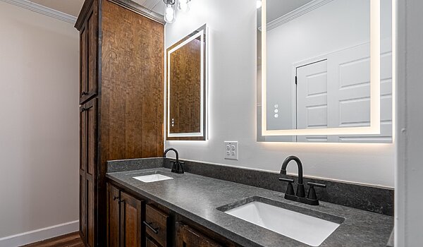 Disciple Series / The John w/ 9 Foot Ceilings Bathroom 149021