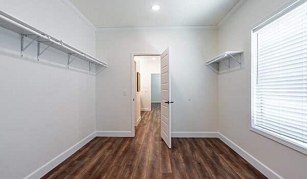 Disciple Series / The John w/ 9 Foot Ceilings Bedroom 149018