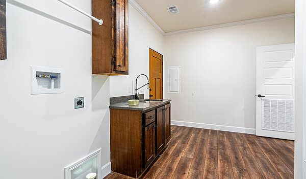 Disciple Series / The John w/ 9 Foot Ceilings Utility 149022