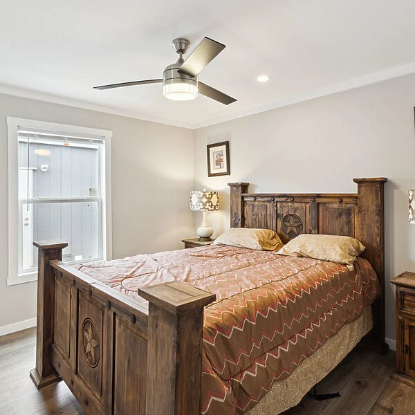 Compact Cabin / 130-1660H22101 Bedroom 113119