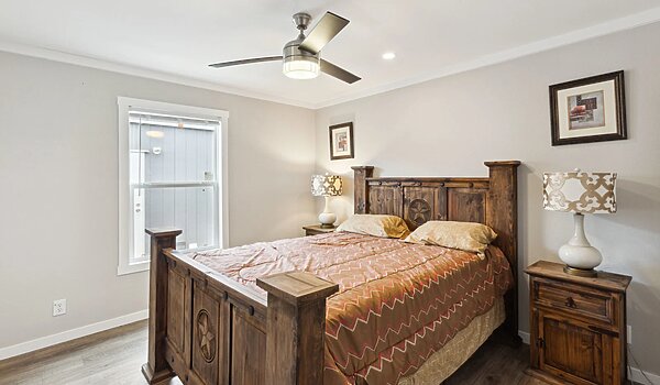 Compact Cabin / 130-1660H22101 Bedroom 113119
