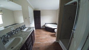 Regency Manor / Brandon with optional kitchen Bathroom 67869