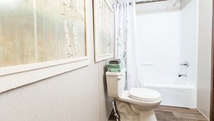 USED / TRU Single Section Delight Bathroom 14658