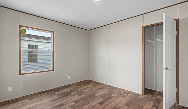 Origin Series / Redwood TRT28765R Interior 130201