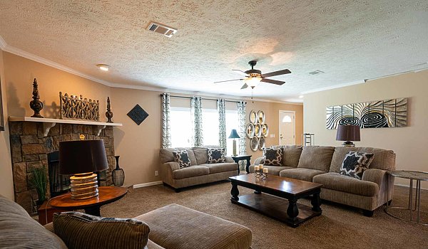 Bolton Homes DW / The Decatur Interior 30066