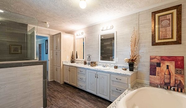 Bolton Homes DW / The Chartres Bathroom 36654